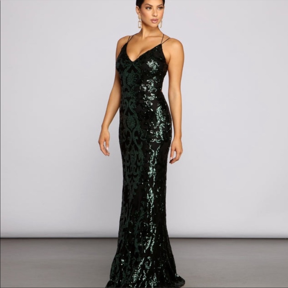 Windsor mermaid green and black dress